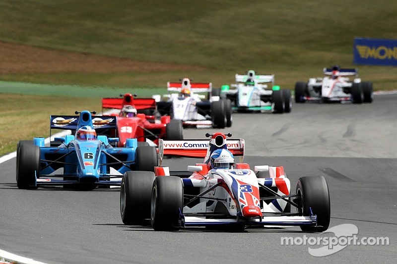 В FIA намерены вновь возродить Формулу 2