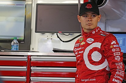 Larson tiene el alta para correr en Texas Motor Speedway