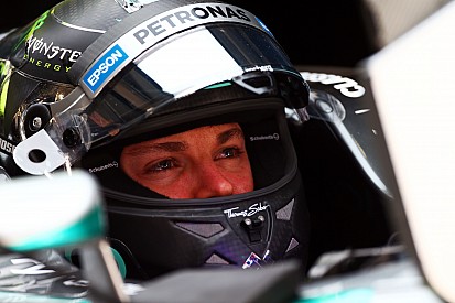Rosberg, lejos del ritmo de Hamilton