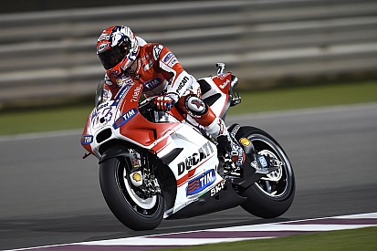 Dovizioso lidera en una práctica mojada en Austin