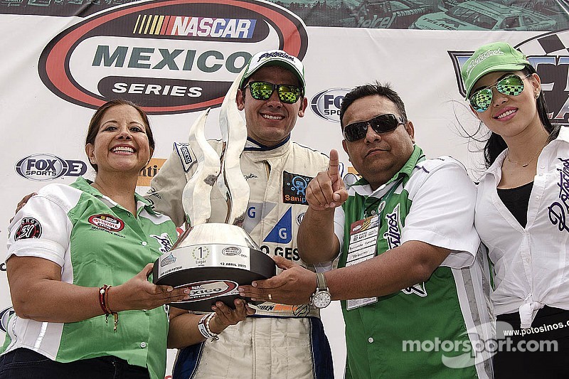 Victoria de Rubén Rovelo en Nascar México