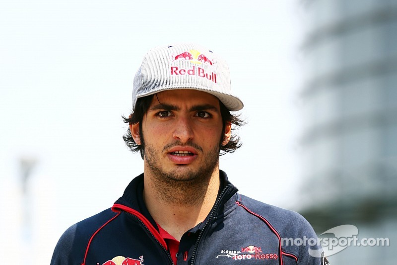 Сайнс недоволен гоночным темпом Toro Rosso