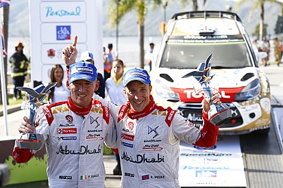 Meeke le dedica su triunfo a McRae