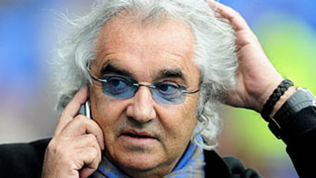 La FIA non molla la presa su Briatore