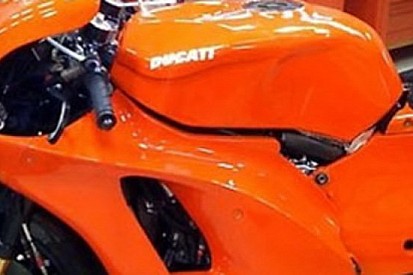Ducati Desmosedici GP10: la svela Hayden