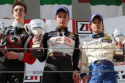 Al top c'è ancora Federico Vecchi