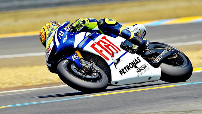 Rossi conquista la pole di un soffio a Le Mans