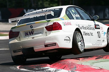 Monza, qualifiche: Farfus approfitta del disastro Seat