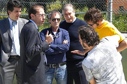 Rossi, Capirossi e Uncini promuovono Imola