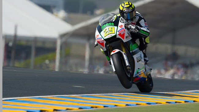 Iannone coglie la prima pole italiana