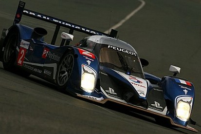 Dominio Peugeot dopo le prime due ore