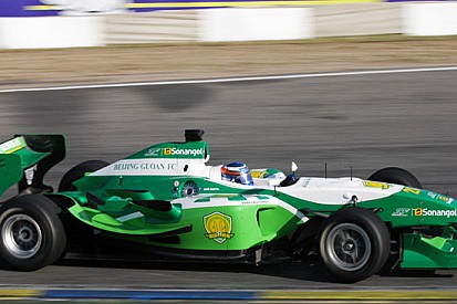 Martin dalla pole alla vittoria in gara 1