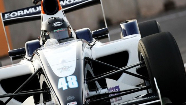 Vittoria di forza per Dean Stoneman a Portimao
