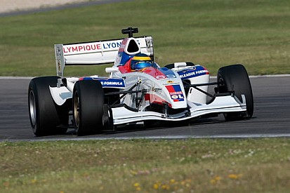 Bourdais lascia i colori dell'Olympique Lione
