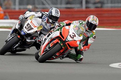 Nurburgring, libere 1: Biaggi mette in fila le Ducati