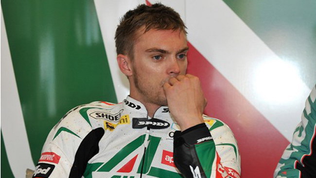 Camier ha deciso: verrà operato domani