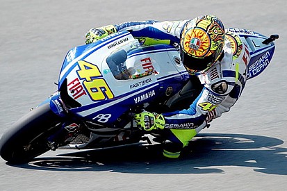 Sepang, libere 1: nuova zampata di Rossi