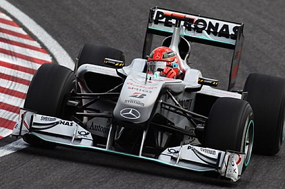 Schumi accusa la Mercedes di inequità