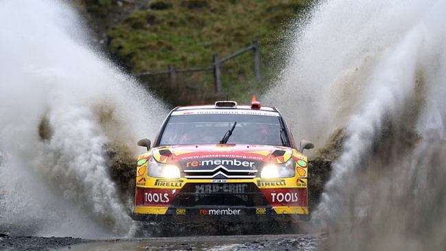 Galles, PS13: Solberg non molla, Loeb vince ancora