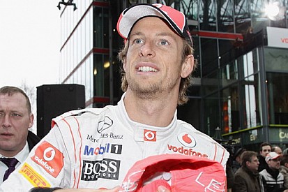 Button prevede tanti sorpassi a Melbourne