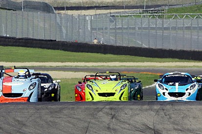 Parte da Vallelunga la Lotus Cup Italia 2011