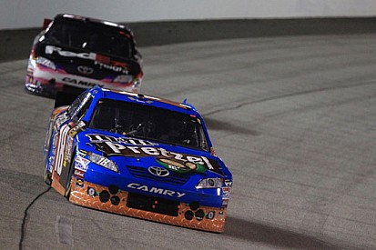 Kyle Busch infila la terza vittoria di fila a Richmond