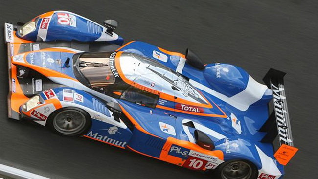 Uscita di pista per la Peugeot della Oreca