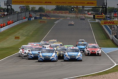 1-2-3 della Chevrolet a Donington