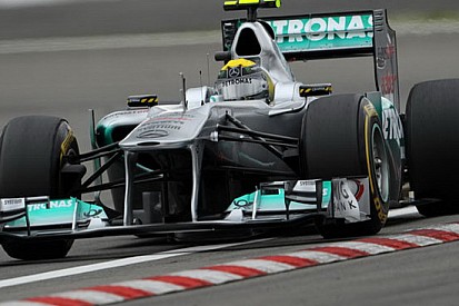 La Mercedes delude nella gara di casa