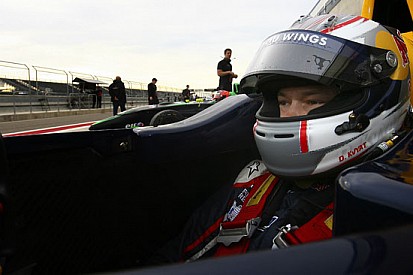 Daniil Kvyat al palo in gara 1 a Motorland Aragon