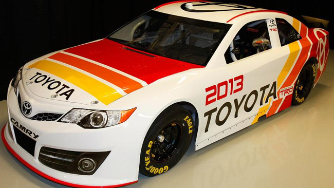 La Toyota presenta la nuova Camry