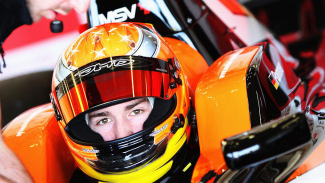 Brands Hatch, Libere 2: Pommer conquista la testa