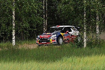 Finlandia, PS14: Loeb riallunga su Hirvonen
