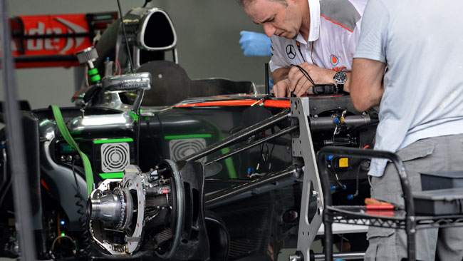 Prima deroga al coprifuoco per la McLaren