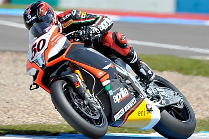 Guintoli pronto a difendere la leadership a Portimao