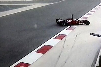 Kimi chiude la giornata della Ferrari con il botto