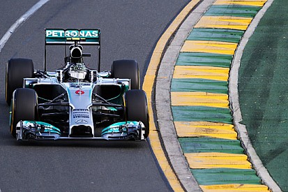 Gp Australia: Rosberg porta in fuga la Mercedes
