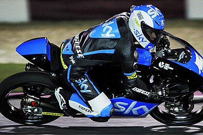 Romano Fenati ha finito la gara con la mano bucata!