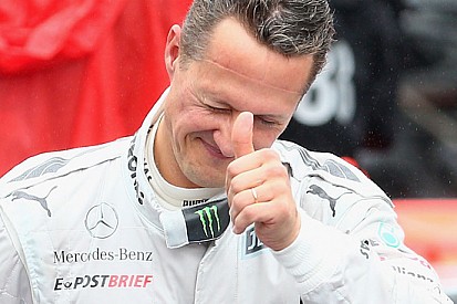 Schumi segue con gli occhi i test di movimento!