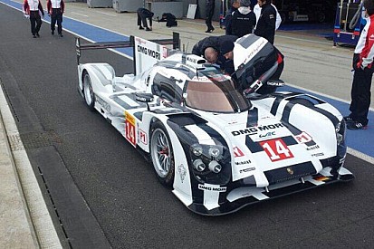 Silverstone, Libere 1: Porsche subito davanti a tutti
