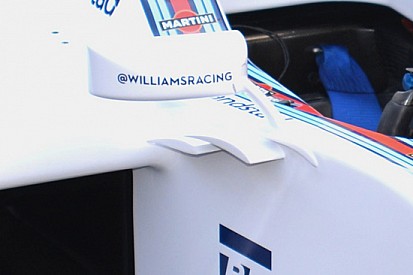 Williams: specchietti senza doppio supporto