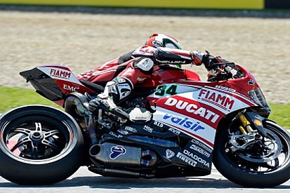 Imola, Libere 1: Davide Giugliano e la Ducati al top