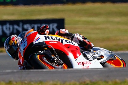 Problemi con la gomma anteriore per Pedrosa