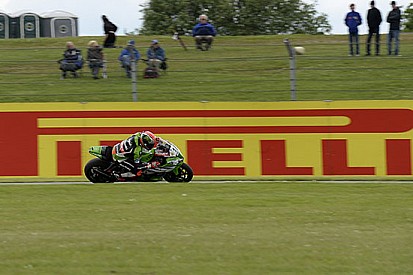Indicazioni positive per la Pirelli a Donington Park