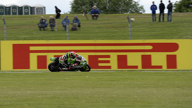 Indicazioni positive per la Pirelli a Donington Park