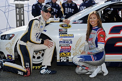 Pole e record per Brad Keselowski a Dover