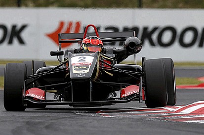 Esteban Ocon si prende anche la pole di Gara 2 e 3!