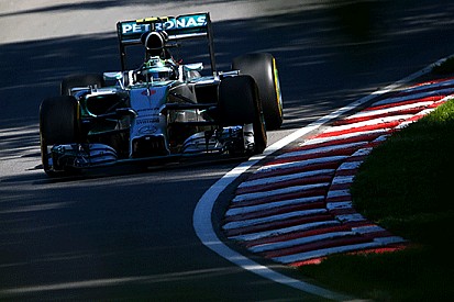Rosberg perentorio: è pole a Montreal!