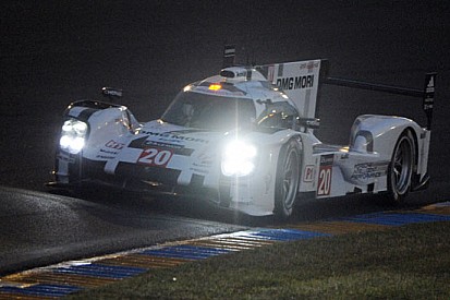 Le Mans, Q1: doppietta Porsche, poi bandiera rossa