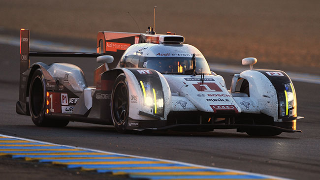 Problemi per l'Audi numero 2, passa in testa la 1!